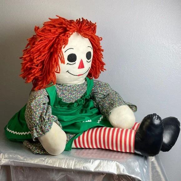 Vintage Classic Raggedy Ann Handmade Christmas Doll Red Hair and Green Dress - Picture 13 of 15